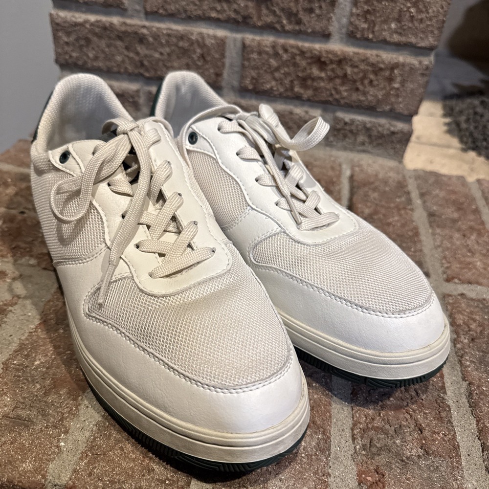 Vuori Clae Shoes Mens Size 8.5 White Green Low Top Sneakers Casual #0011